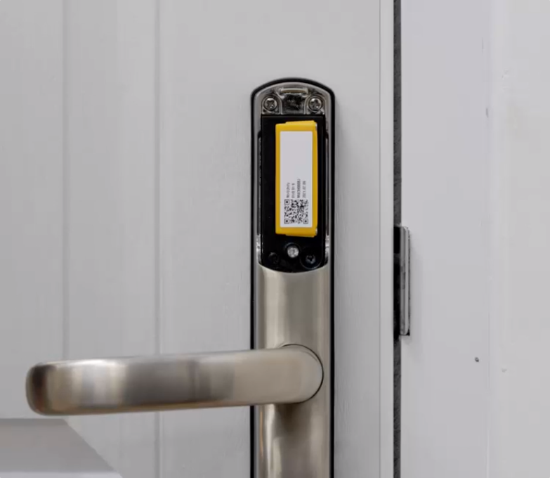 Installing the Yale Access Module Conexis Support Yale